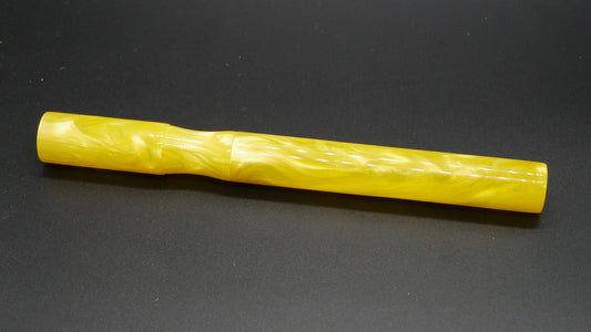 Hale - Small -  Corrl Yellow resin -Bock #6 nib