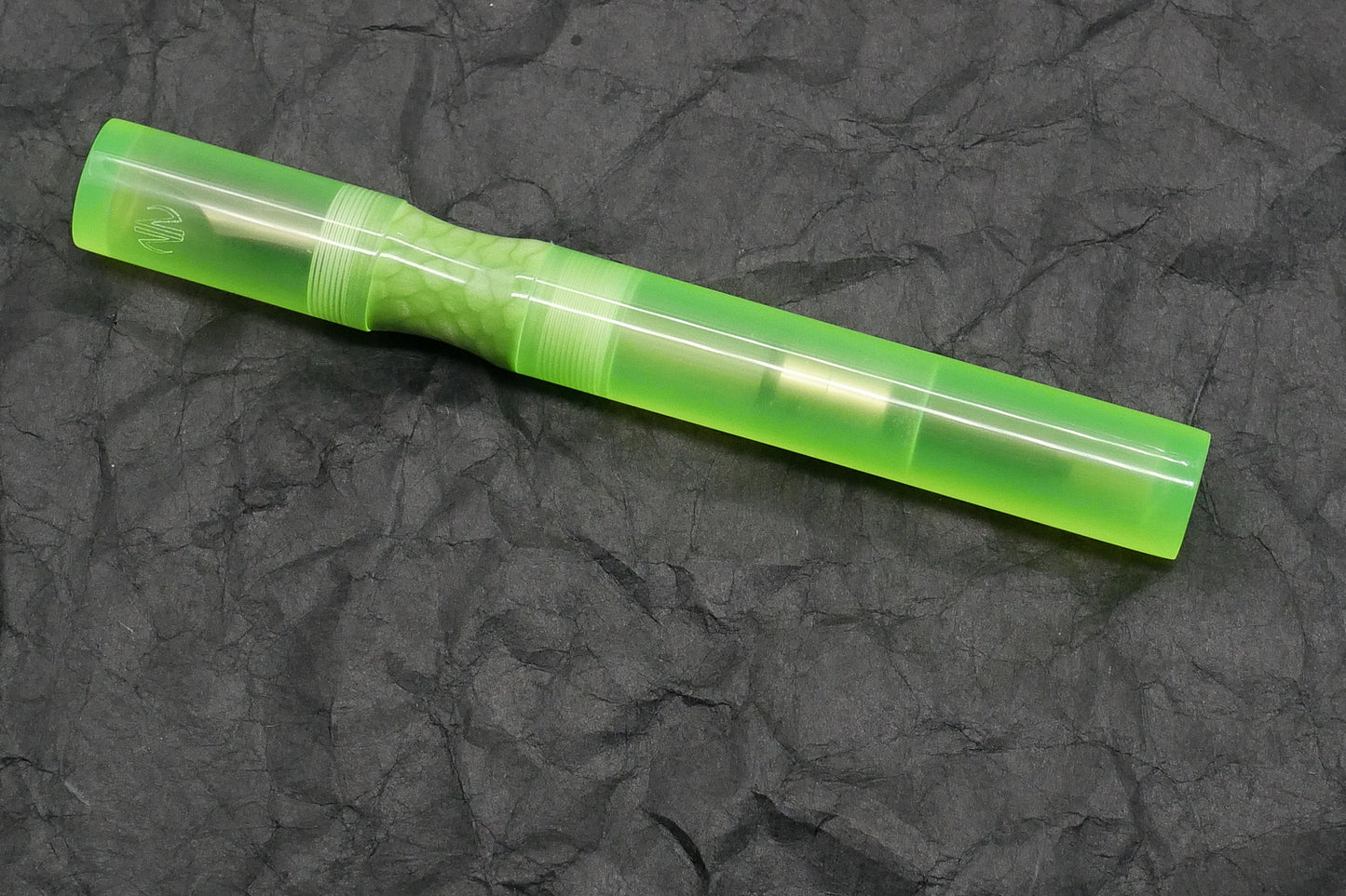 Hale - Oversize – Green scales & clear neon green resins - Bock #8 nib