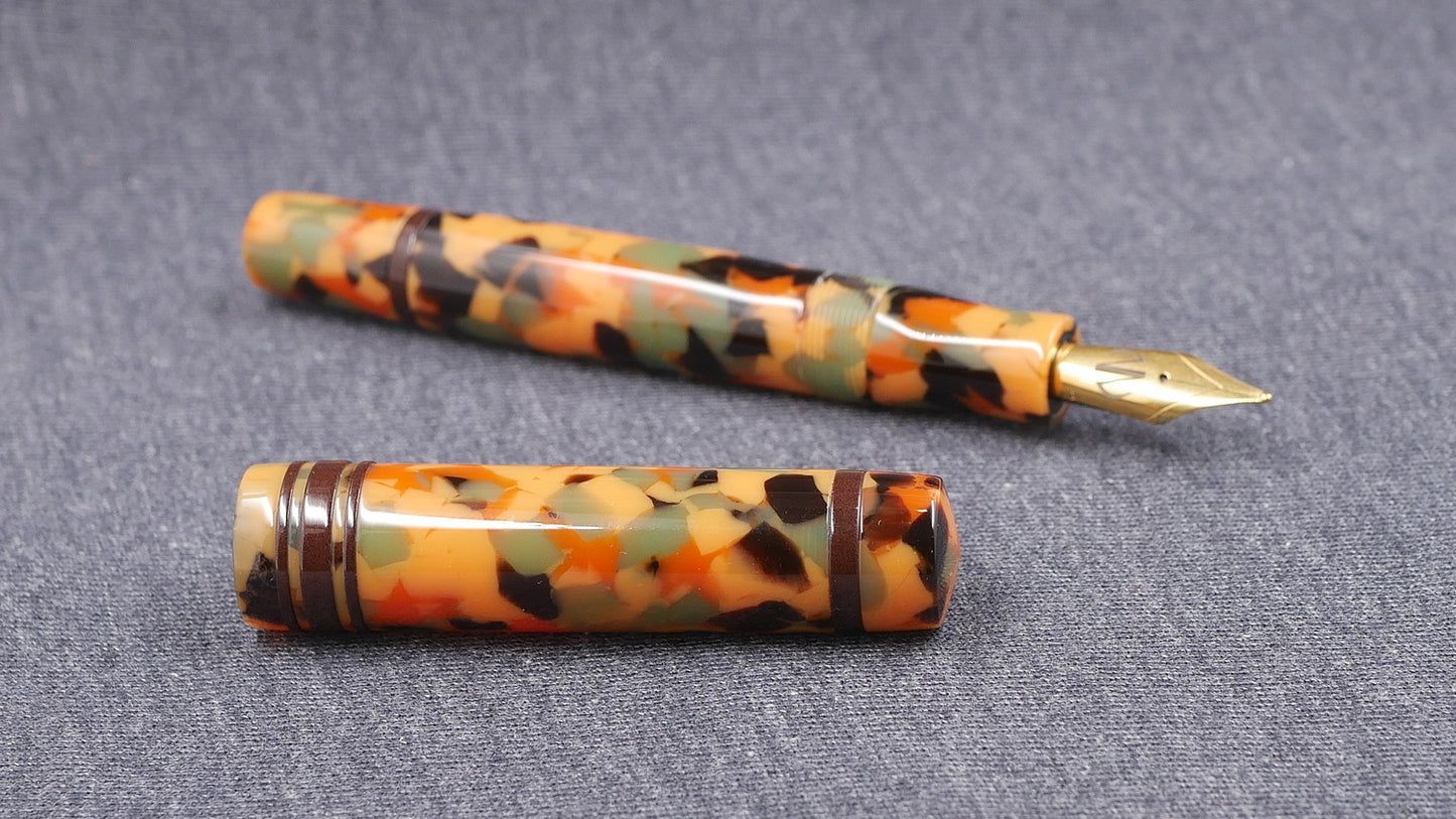 Knickerbocker - Medium - Arlecchino acrylic and Dark Chocolate ebonite - Jowo #6 nib