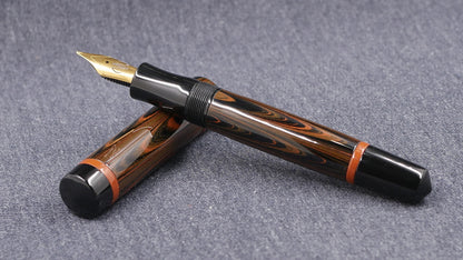 Knickerbocker - Medium - Nikko orange ripple ebonite - #6 nib