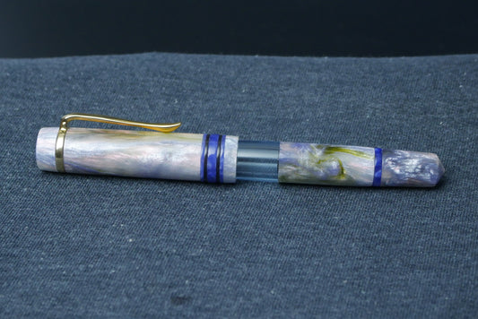 Knickerbocker - Medium - D2 Arkansas Abalone resin