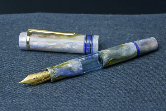 Knickerbocker - Medium - D2 Arkansas Abalone resin