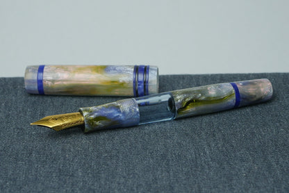 Knickerbocker - Medium - D2 Arkansas Abalone resin