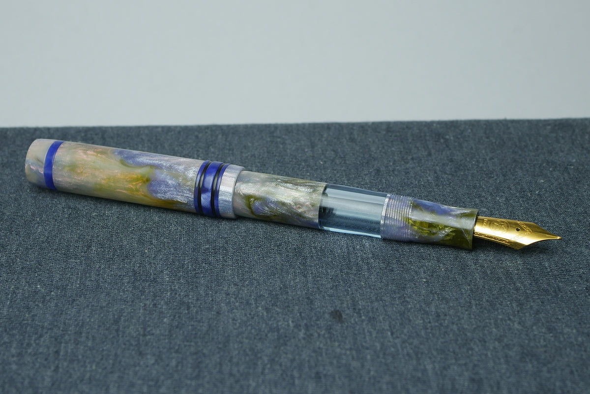 Knickerbocker - Medium - D2 Arkansas Abalone resin