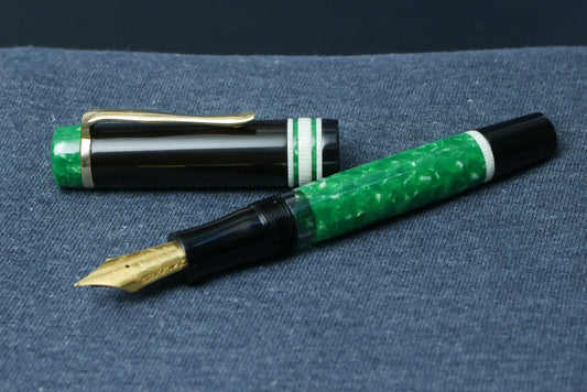 Knickerbocker - Medium - 2 - Sheaffer Jade ceblox, Ivory celluloid, Black ebonite