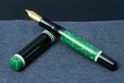 Knickerbocker - Medium - 2 - Sheaffer Jade ceblox, Ivory celluloid, Black ebonite