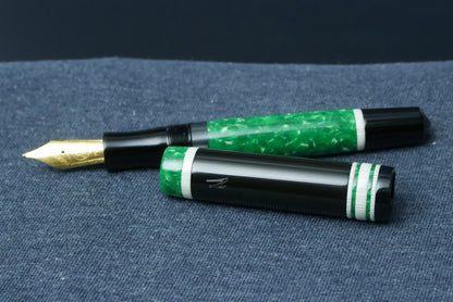 Knickerbocker - Medium - 2 - Sheaffer Jade ceblox, Ivory celluloid, Black ebonite