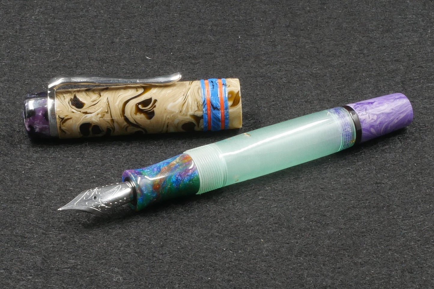 Knickerbocker - Medium - Hot Mess of Materials resin - cast clip - #6 nib