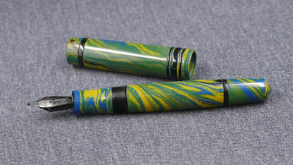 Knickerbocker - Medium - Nikko Tropical ebonite - #6 nib