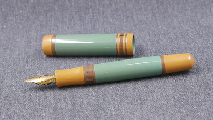 Knickerbocker - Medium - SEM Honey, Reed Green, Nougat ebonite - #6 nib