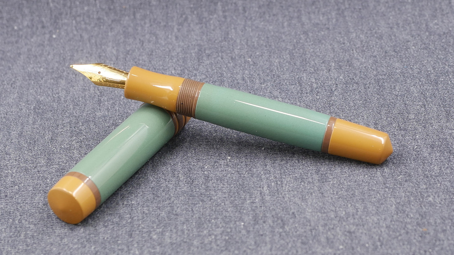 Knickerbocker - Medium - SEM Honey, Reed Green, Nougat ebonite - #6 nib