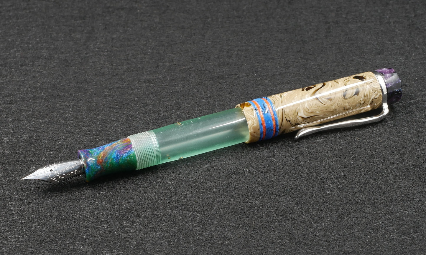 Knickerbocker - Medium - Hot Mess of Materials resin - cast clip - #6 nib