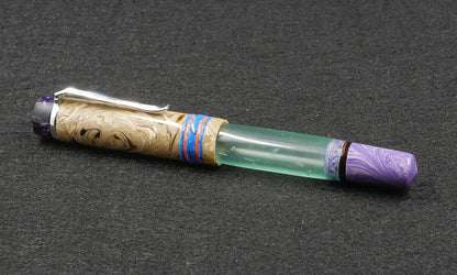 Knickerbocker - Medium - Hot Mess of Materials resin - cast clip - #6 nib