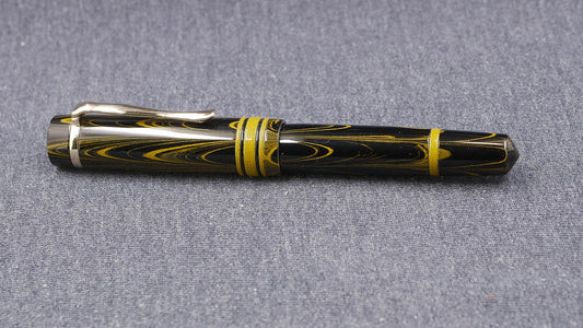 Knickerbocker - Medium - Nikko Yellow ripple ebonite #6 nib