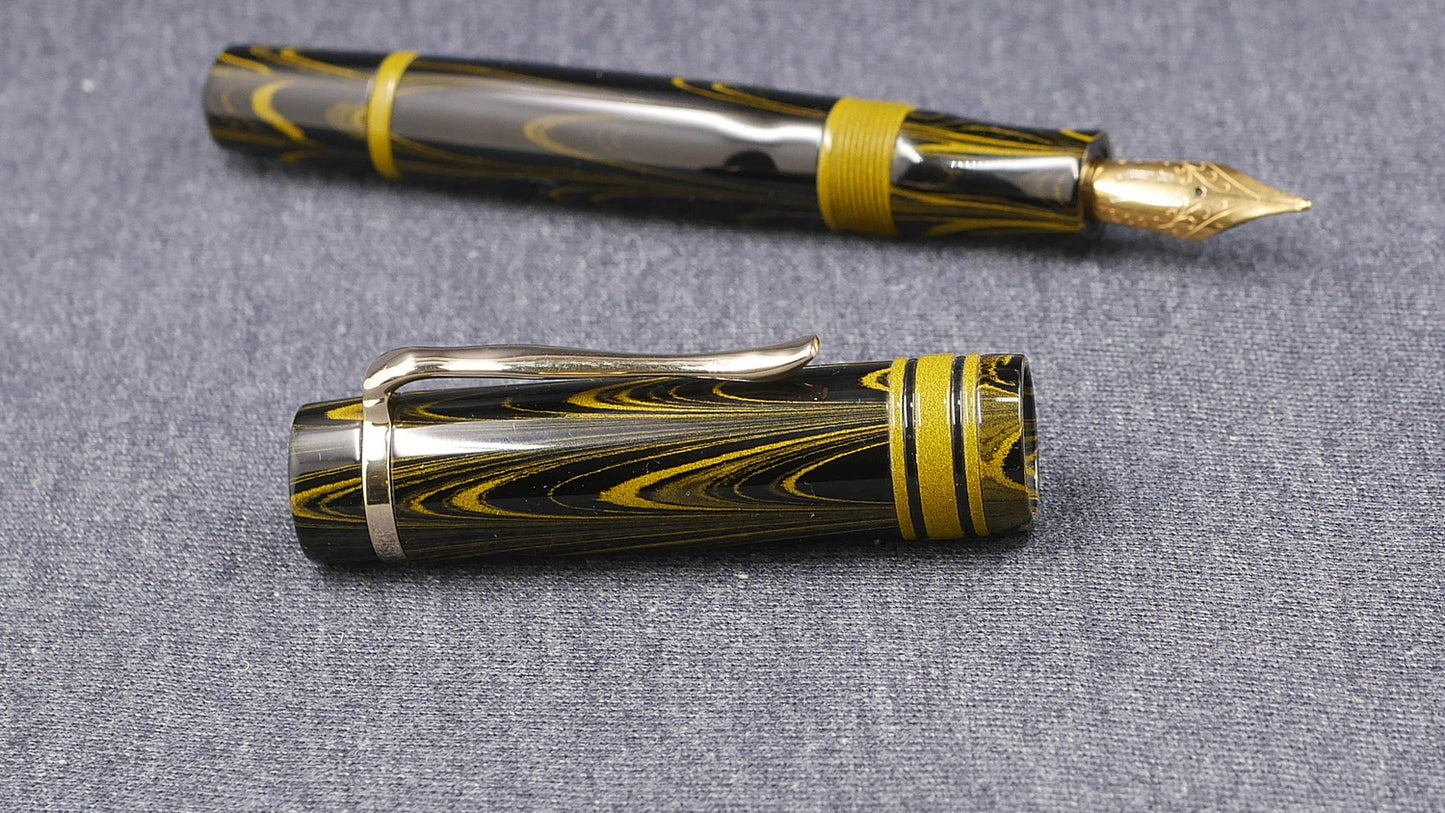 Knickerbocker - Medium - Nikko Yellow ripple ebonite #6 nib