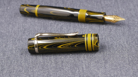 Knickerbocker - Medium - Nikko Yellow ripple ebonite #6 nib