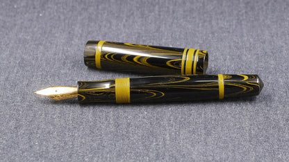 Knickerbocker - Medium - Nikko Yellow ripple ebonite #6 nib