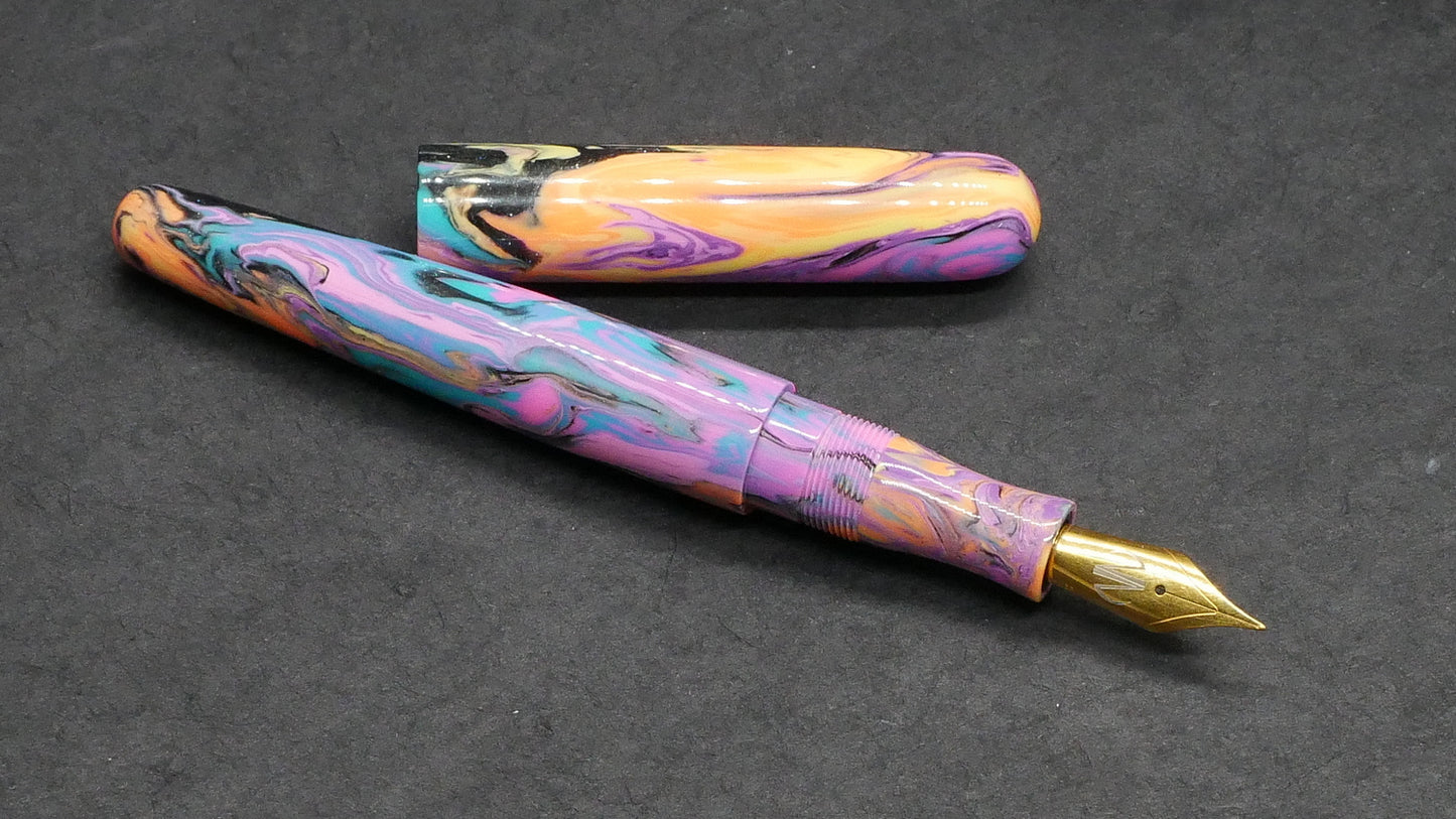 Majestic - Small - Carolina Pen Co Hot 90s resin - #6 nib