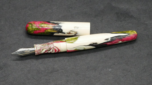 Majestic - Small - Carolina Pen Co Ivory Roses resin, d3 - #6 nib