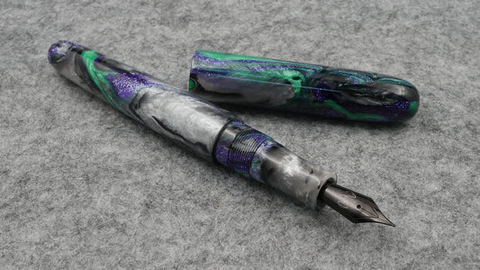 Majestic - Medium - CORRL purple/green/silver resin - #6 nib