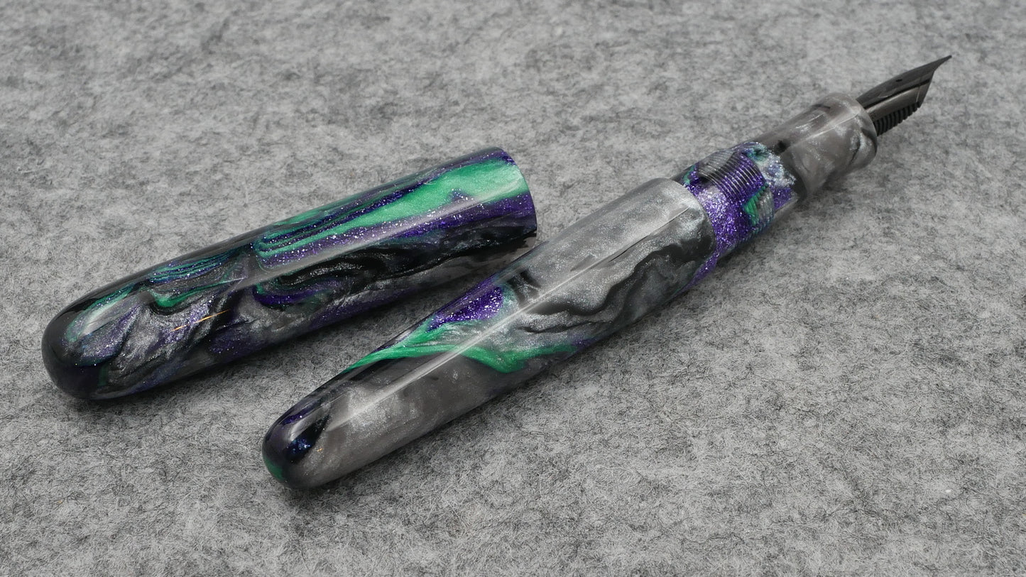 Majestic - Medium - CORRL purple/green/silver resin - #6 nib