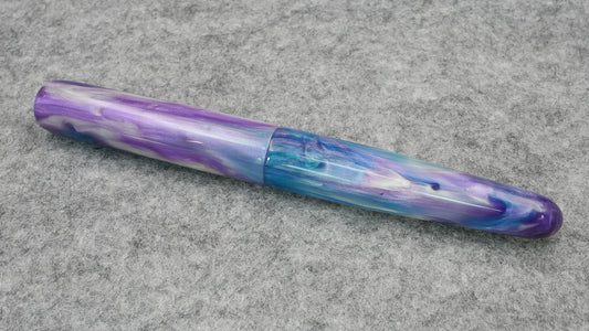 Majestic - Medium - D Squared Glacial Borealis resin 1 - #6 nib