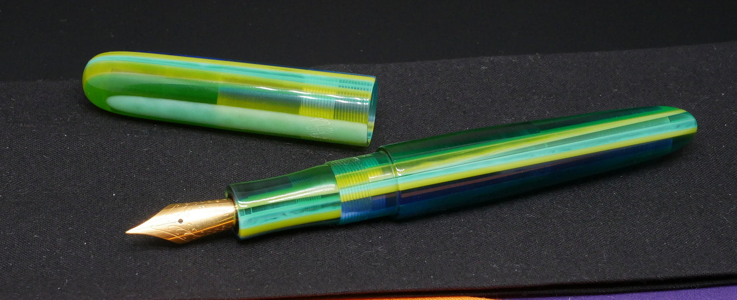 Majestic - Medium - D Squared Kelp Stripe resin - #6 nib