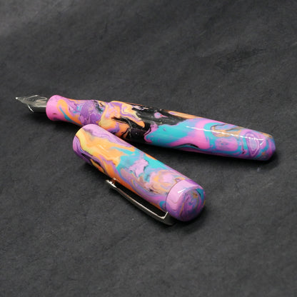 Moody -Small – Carolina Pen Co Hot 90s resin - #6 nib - clip