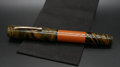 Orville - oversize - Orange swirl and solid ebonite, doublet - clip - #6 nib