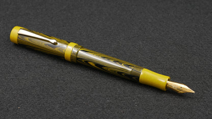 Orville - Medium - Nikko Ripple & Solid Yellow ebonite - clip - Jowo #6 nib