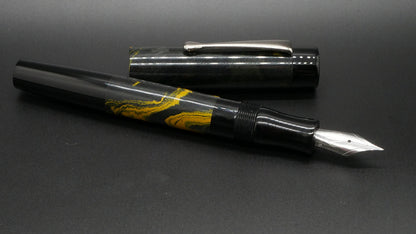 Orville - medium - Black acrylic & Wasp ebonite, doublet - clip - Jowo #6 nib