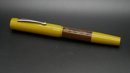 Orville - medium - Nikko Yellow and Autumn ripple ebonite, doublet - clip - Jowo #6 nib