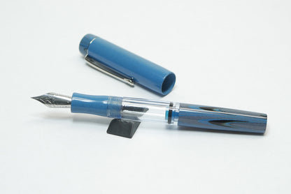 Orville - small - NIKKO Solid and Ripple Light Blue ebonite - Jowo #6 - Syringe fill