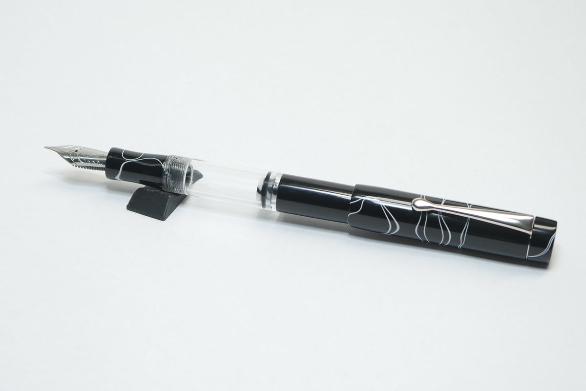 Orville - small - Pitch Black acrylic - Jowo #6 - Syringe fill