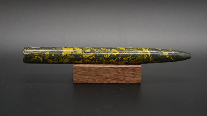 Preston fountain pen  - slim - Long - Yellow & black ebonite - Jowo #6 nib