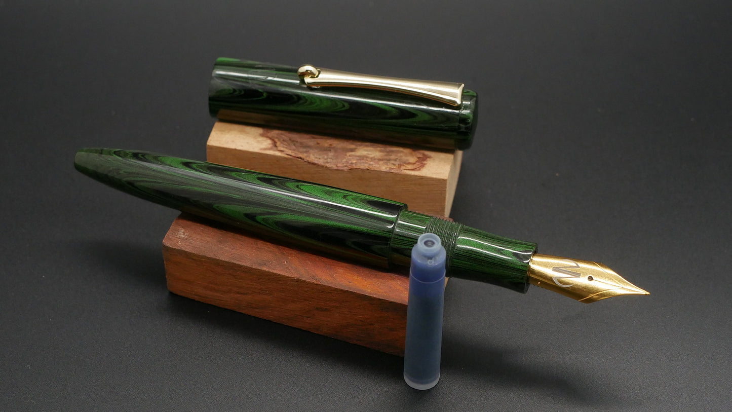 Preston fountain pen - slim  - Mid - Green ripple ebonite - clip - Jowo #6 nib - Short carts only