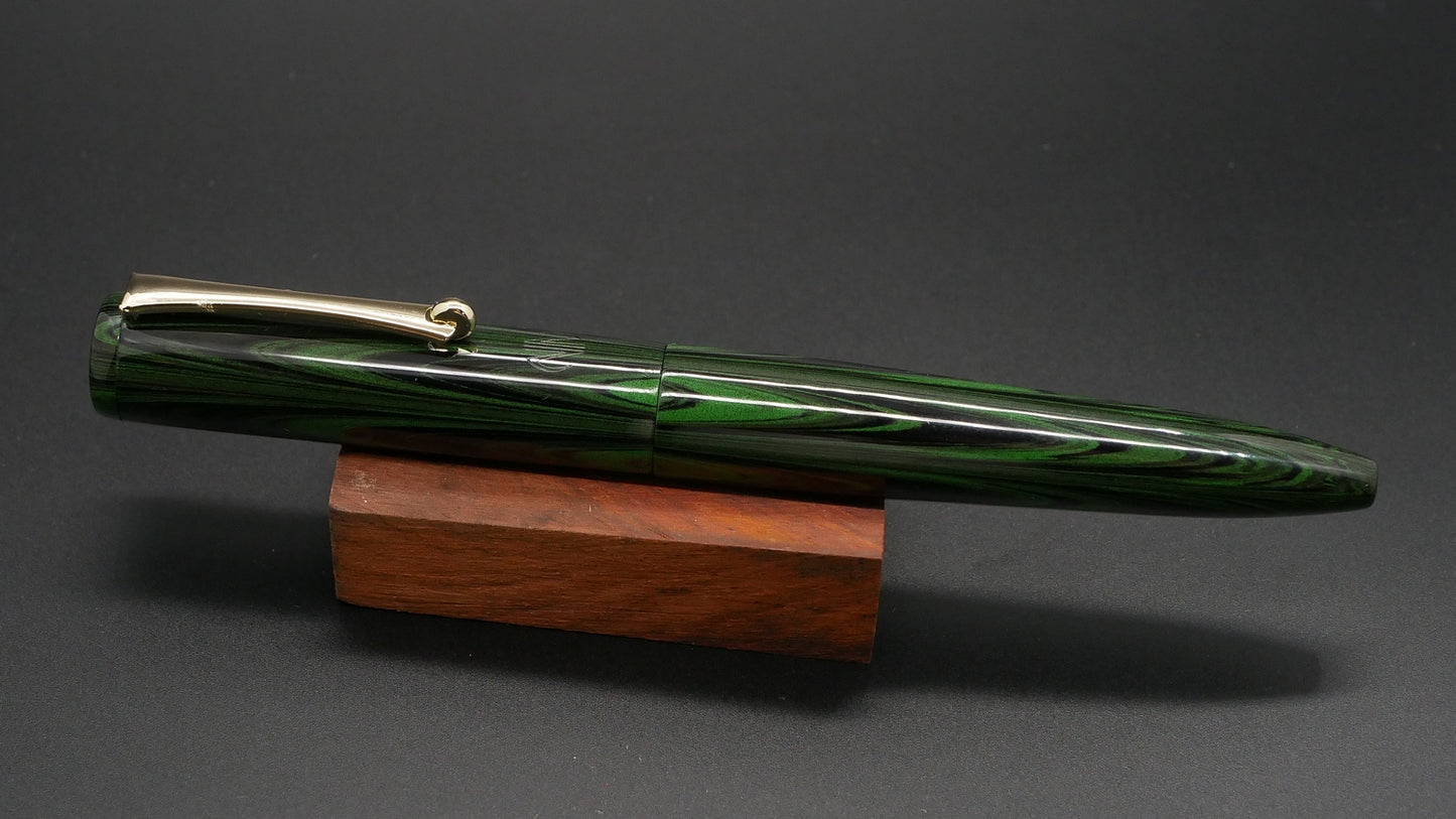 Preston fountain pen - slim  - Mid - Green ripple ebonite - clip - Jowo #6 nib - Short carts only