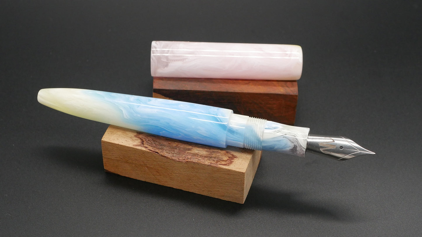 Preston fountain pen - slim - Mid - Pasquale Pastel 3 color resin - Jowo #6 nib