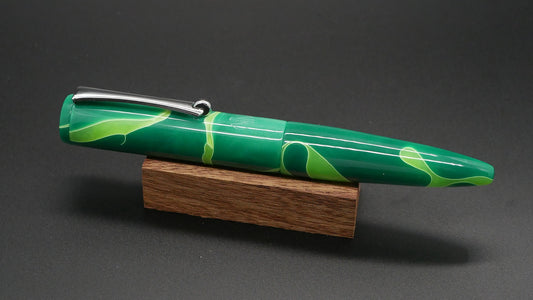 Preston fountain pen - slim - Shorty - Green swirls acrylic - clip - Jowo #6 nib - Short carts only