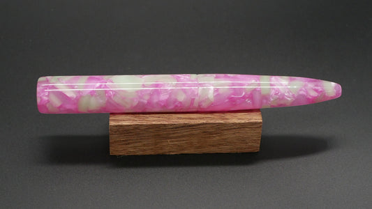 Preston fountain pen - slim - Shorty - Pink pebbles acrylic - Jowo #6 nib - Short carts only