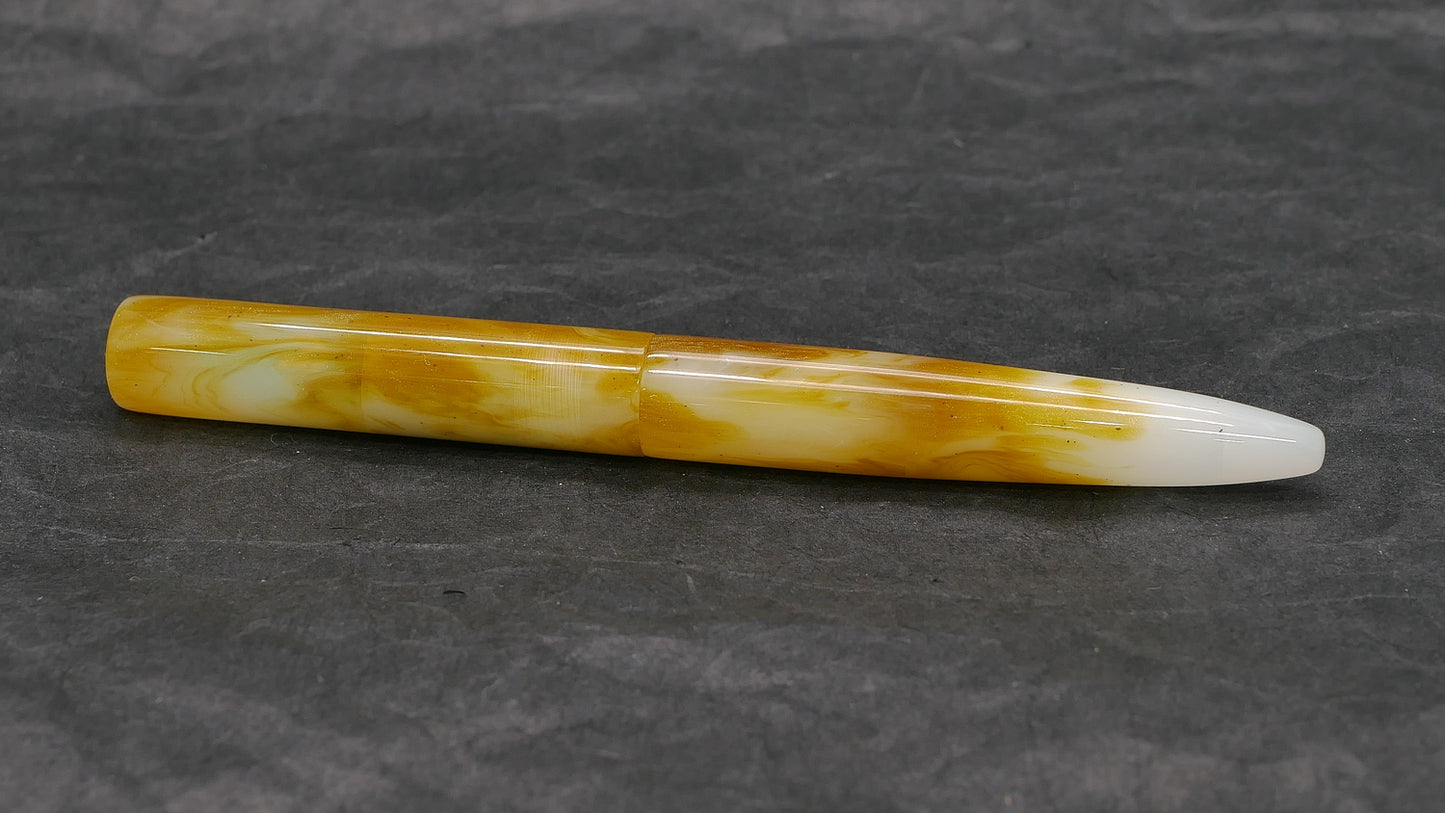 Preston fountain pen  - slim - D Squared Arts Alabaster resin - Jowo #6 nib