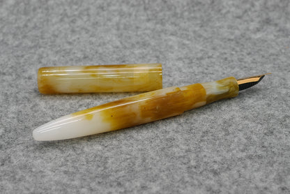 Preston fountain pen  - slim - D Squared Arts Alabaster resin - Jowo #6 nib