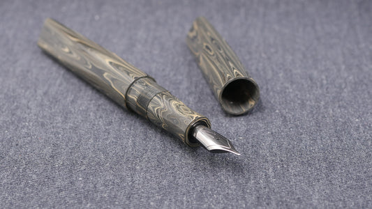 Prospector - Medium - SEM Male ripple ebonite - Jowo #6 nib