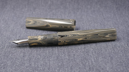 Prospector - Medium - SEM Male ripple ebonite - Jowo #6 nib