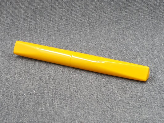 Prospector - Small - CORRL solid yellow resin - Jowo #6 nib