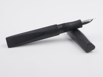 Prospector - Medium - German Black ebonite - Jowo #6 nib