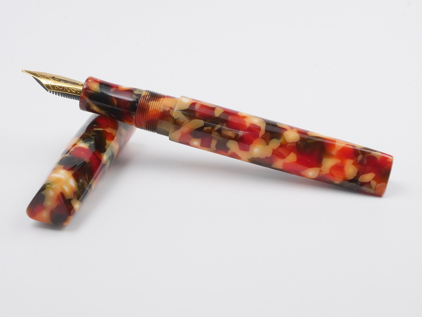 Prospector - Medium - Conway stewart Razorshell acrylic - Jowo #6 nib