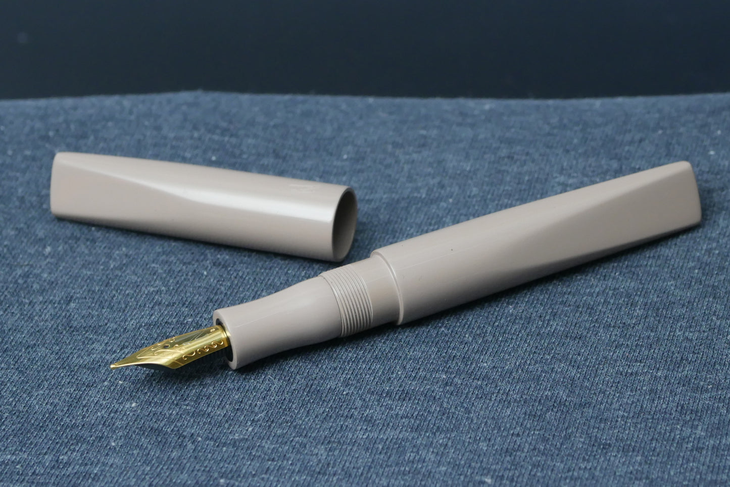 Prospector - Medium - SEM Nougat ebonite
