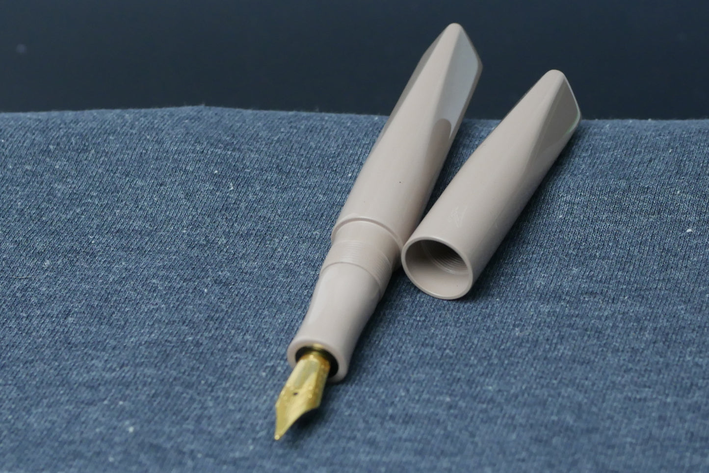 Prospector - Medium - SEM Nougat ebonite