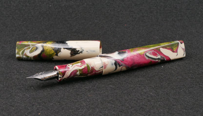 Prospector - Medium - Brooks Ivory Roses resin - Jowo #6 nib